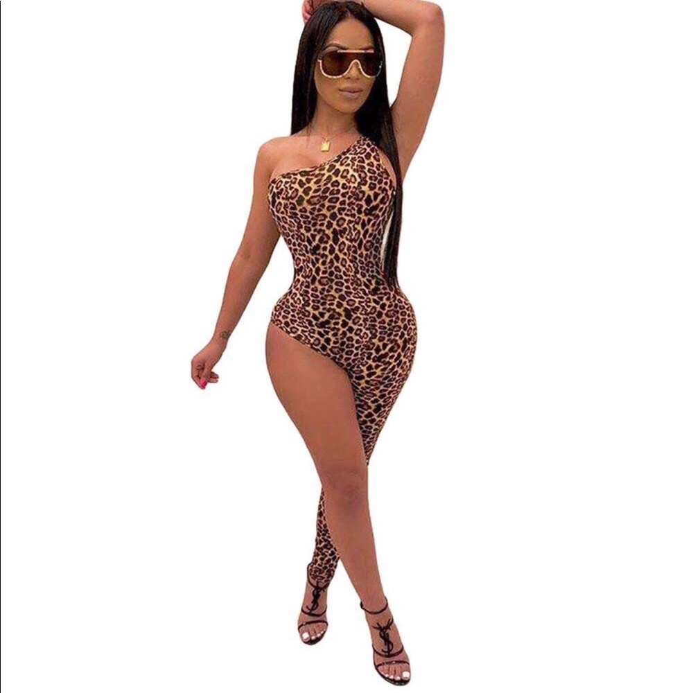 One piece jumped suit